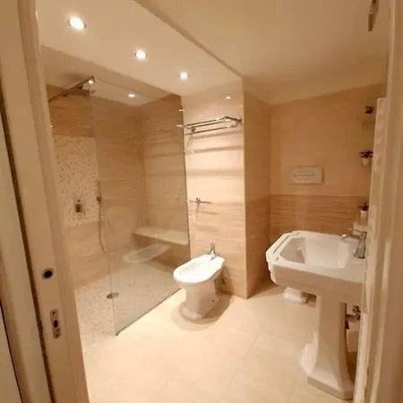 La Nova Lejlighed Napoli